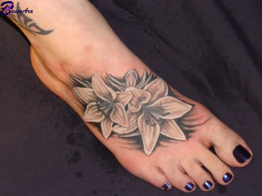 طرح تاتو گل درشت روی پا