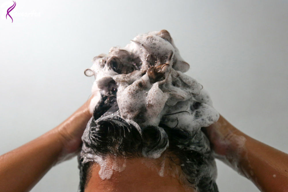 پاک کردن رنگ مو با شامپوی ضد شوره