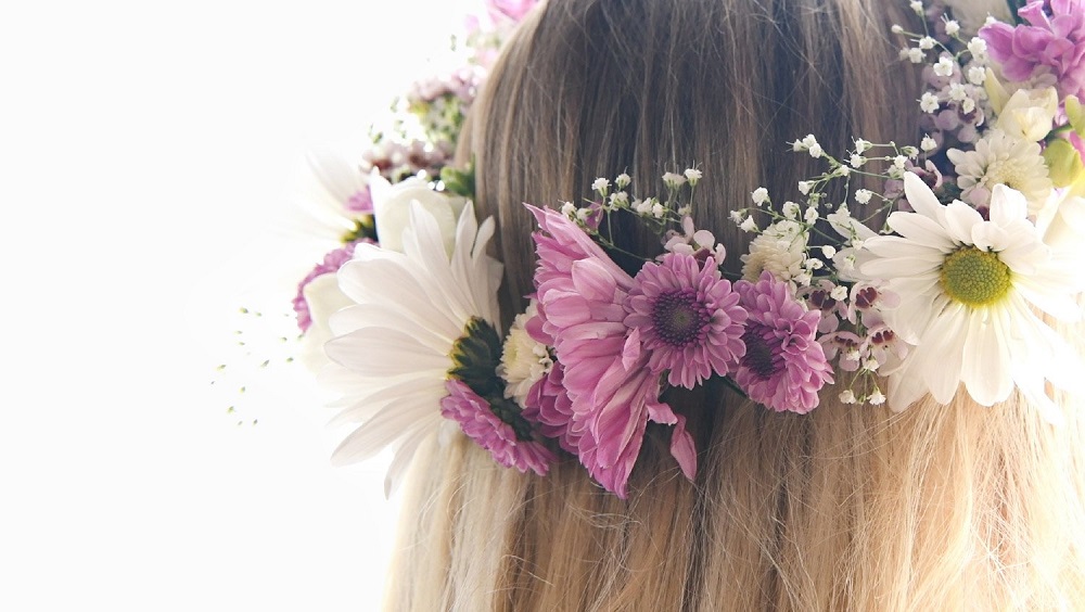 انتخاب مناسب تاج گل عروس برای مراسم فرمالیته
